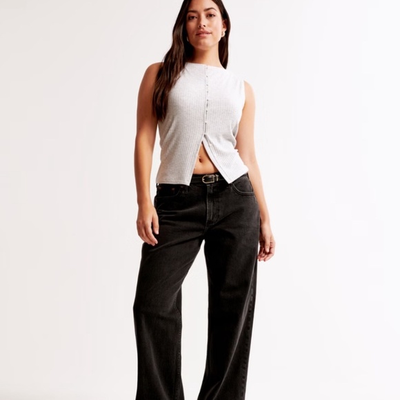 NWOT Abercrombie & Finch Curve Love Low Rise Baggy jeans - Picture 2 of 3